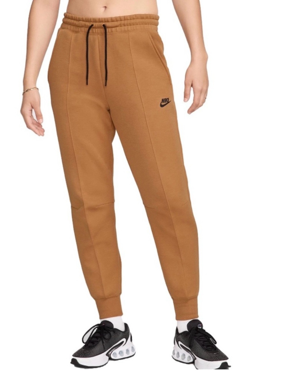 Nike Women's Sportswear Tech Fleece Mid-Rise
Jogger Size Large New